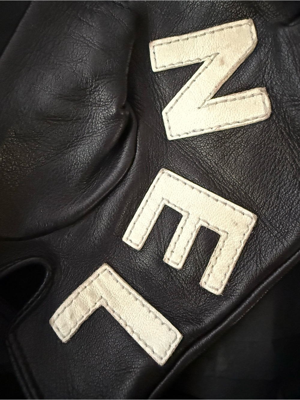 CHANEL Black Fingerless Leather Gloves with Cream Logo Letters - Picture 5 of 7